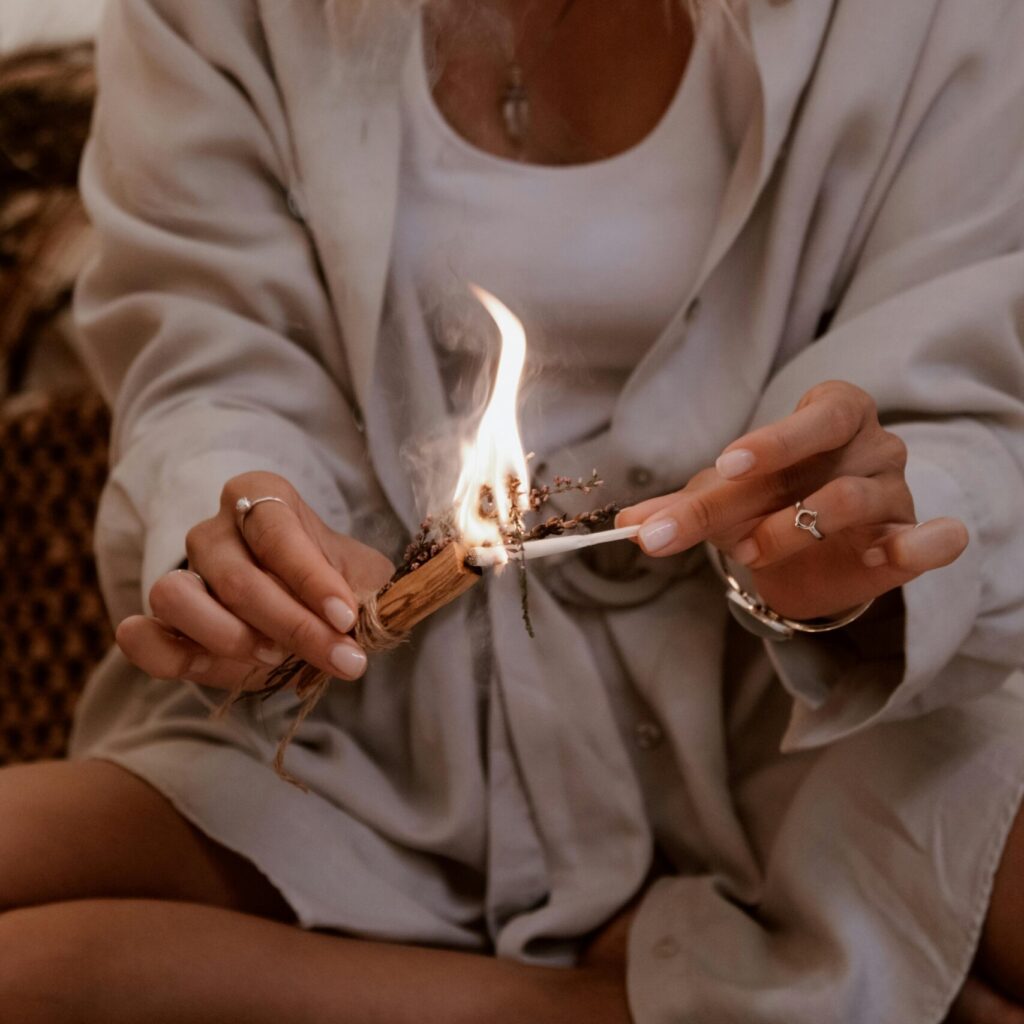 smudge stick – white sage & blue sage (10cm)